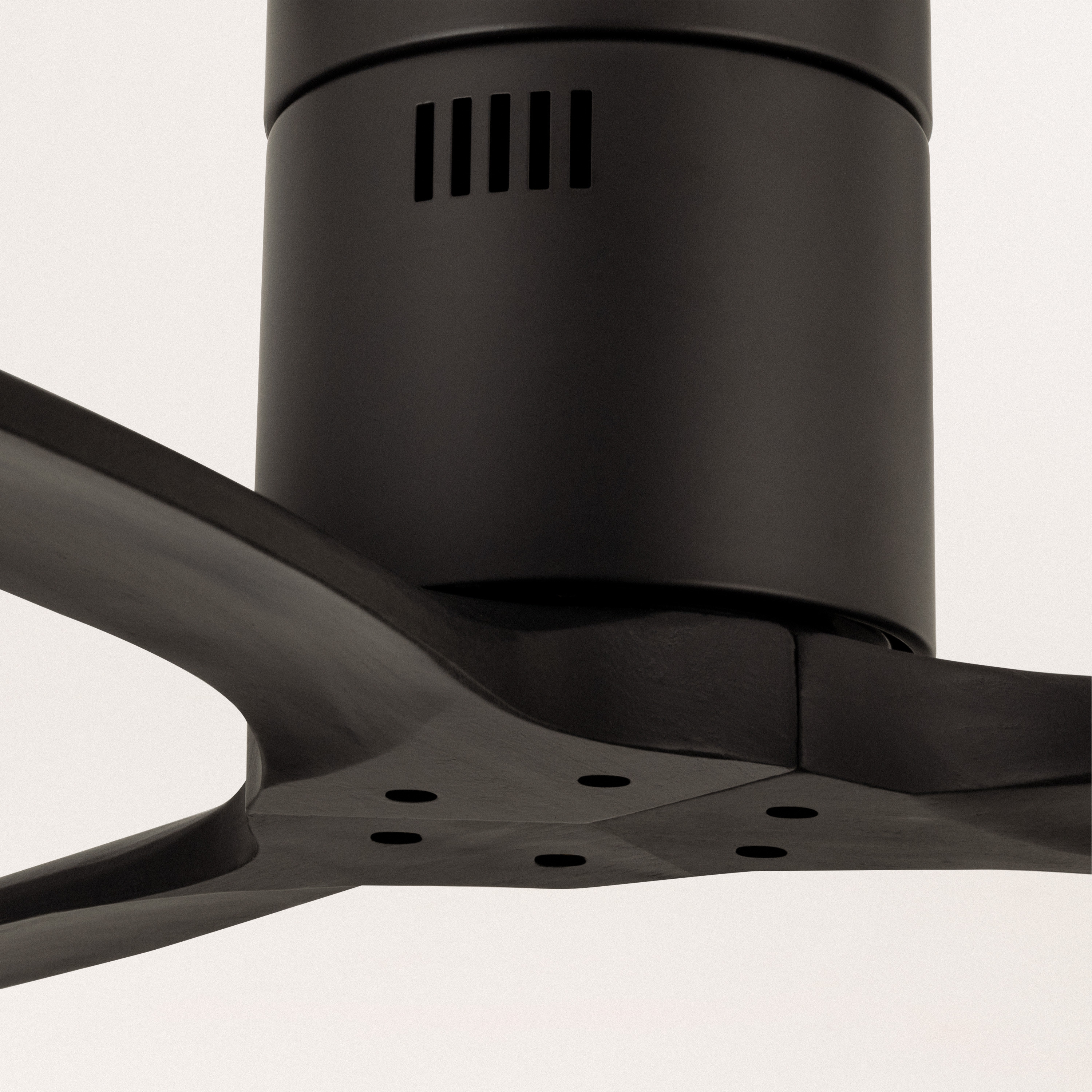 WINDCALM DC - Deckenventilator mit Winter-Sommer Funktion Ultraleise