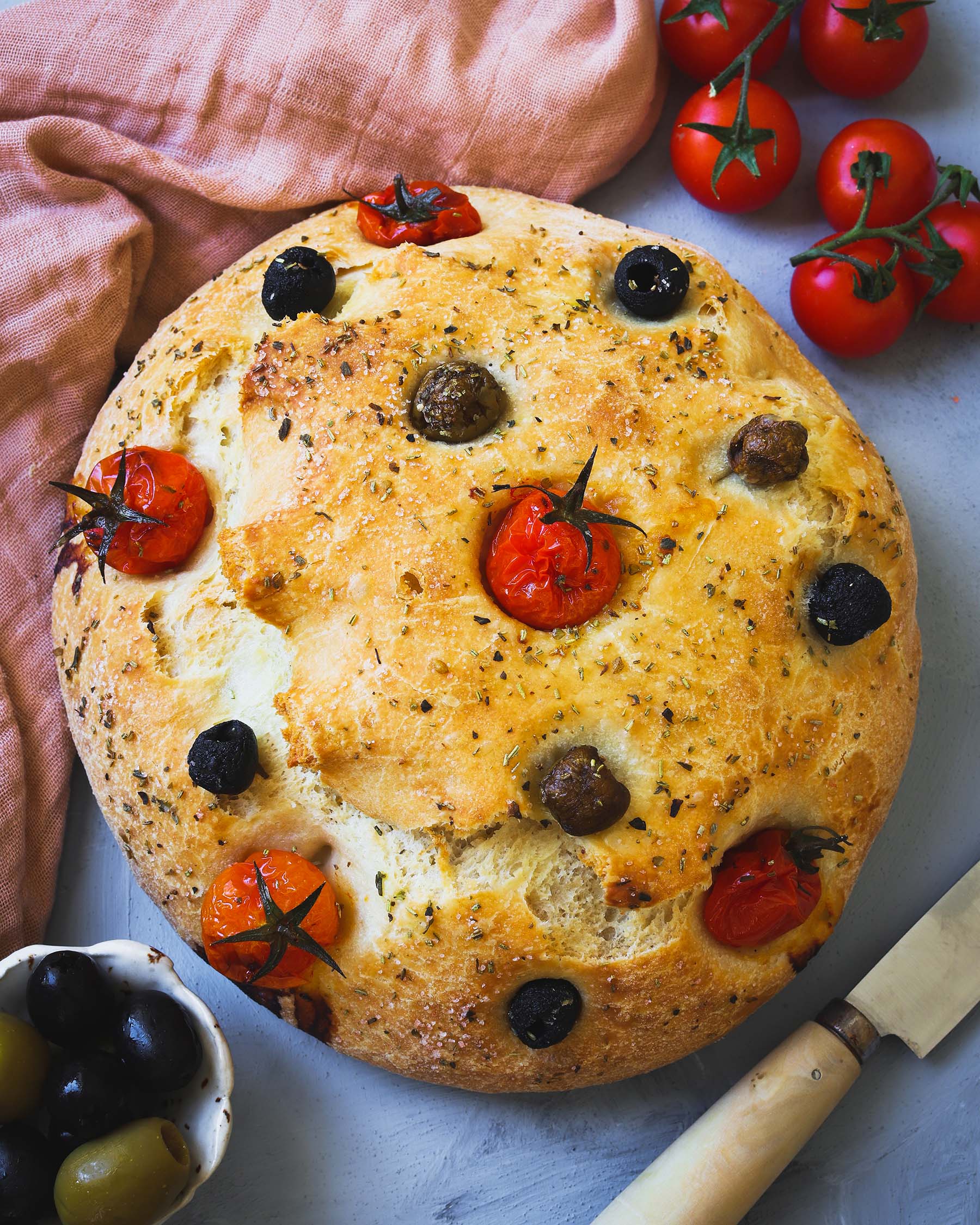 Focaccia mit kirschtomaten und oliven | Create Recipes | Rezepte, die ...