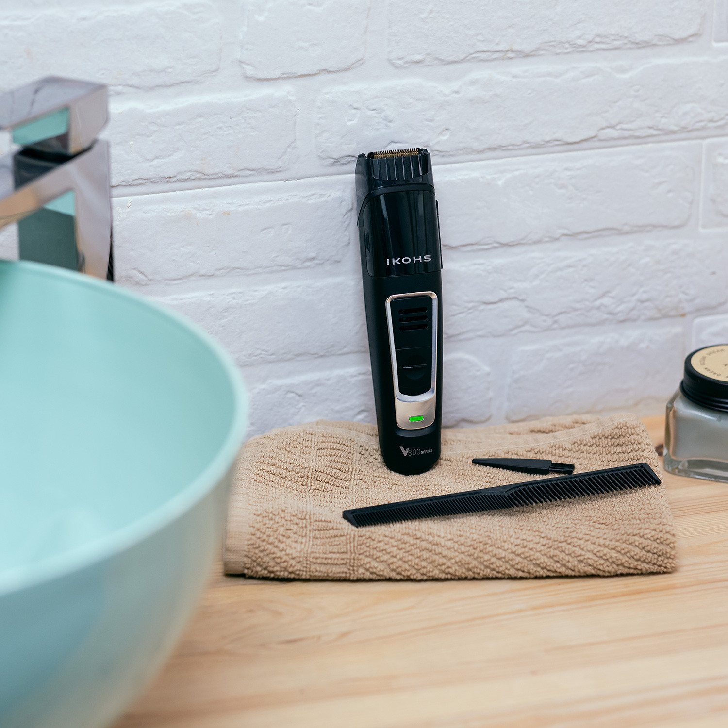 V800 SERIES Beard Trimmer Vacuum Create Ikohs